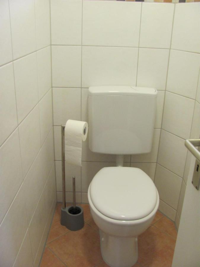 #1Gemuetliches Ruhiges Sonniges Balkonzimmer Mit Gemeinschaftsbad W-Lan Airport Nah Late Night Check In Haus Nr 9,5 Trunkelsberg Exteriör bild