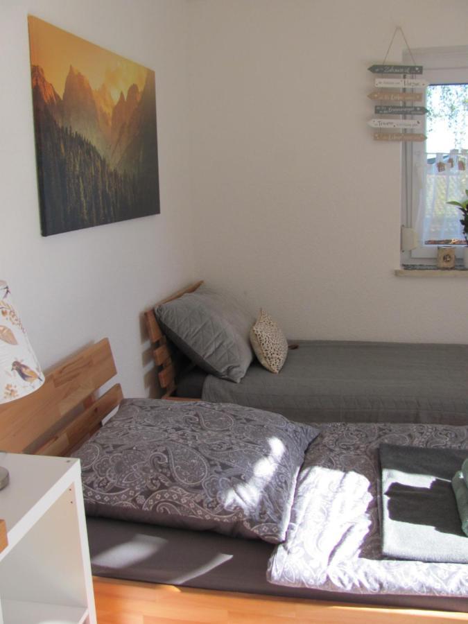 #1Gemuetliches Ruhiges Sonniges Balkonzimmer Mit Gemeinschaftsbad W-Lan Airport Nah Late Night Check In Haus Nr 9,5 Trunkelsberg Exteriör bild